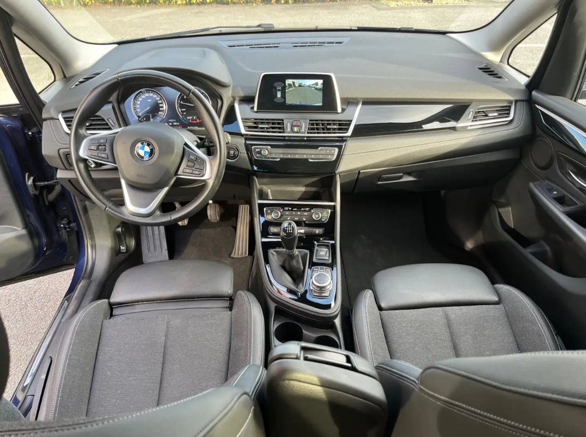 BMW 216i Active Tourer Luxury Line met 7 zitplaats